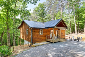 Peaceful Blue Ridge Cabin, Forest View and Fireplace